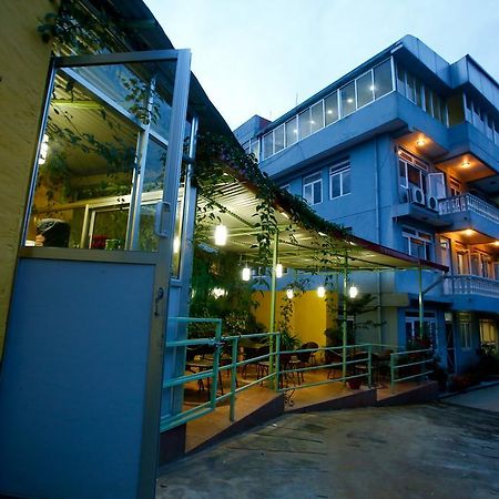 Hotel Nandini Kathmandu Bagian luar foto