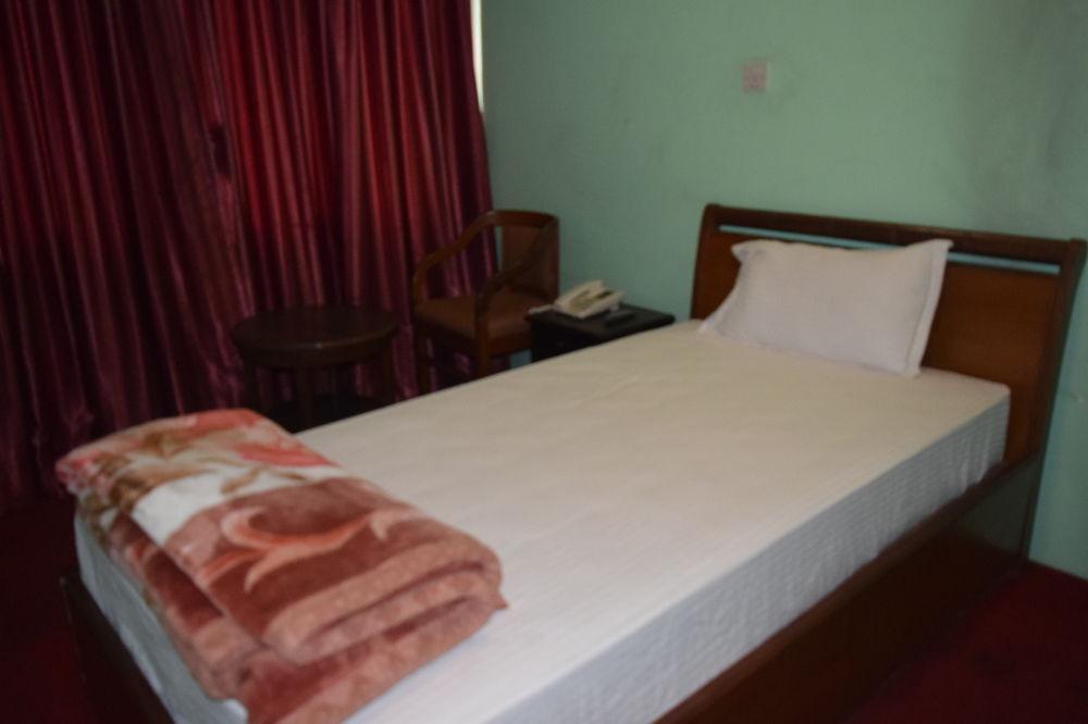 Hotel Nandini Kathmandu Bagian luar foto