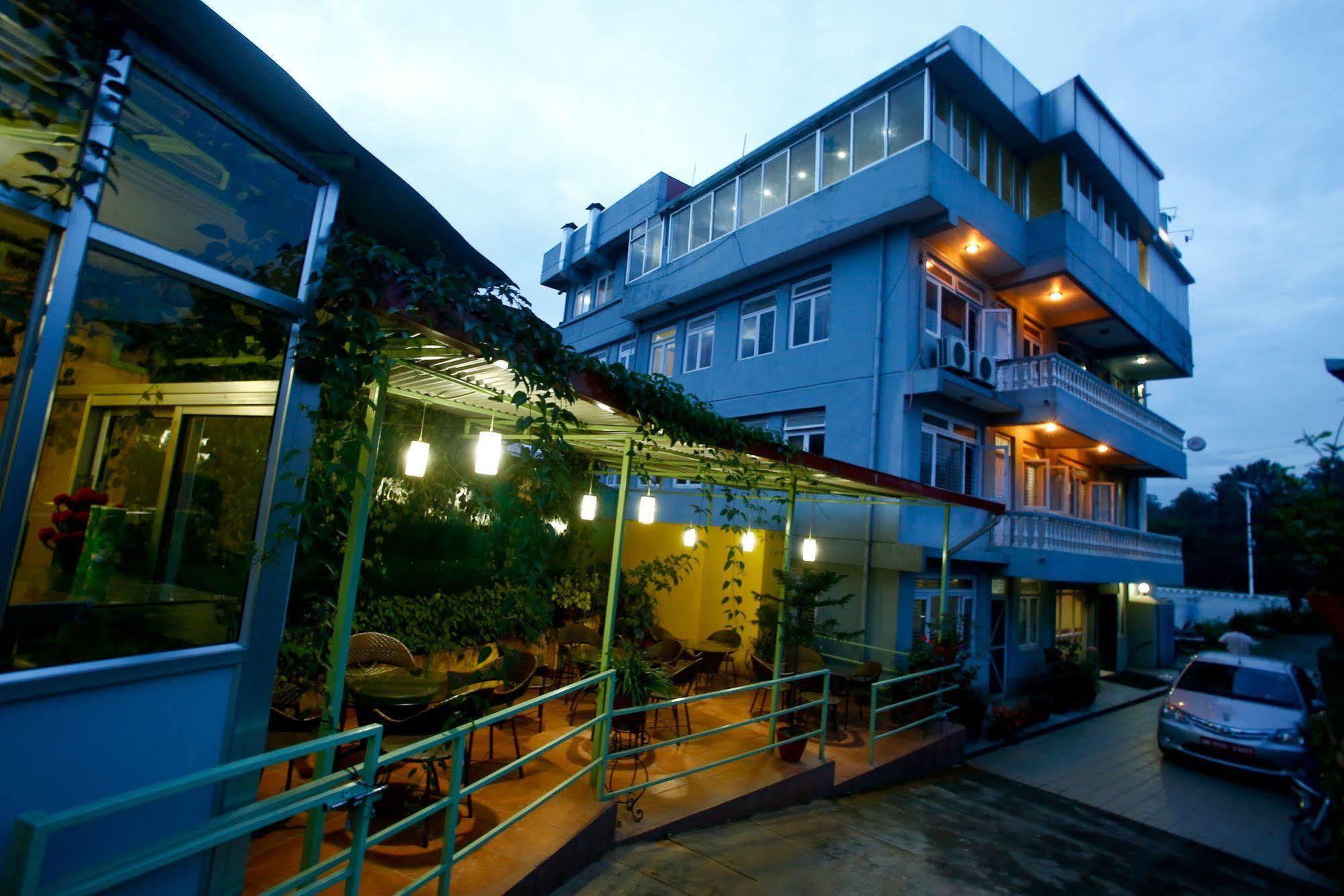 Hotel Nandini Kathmandu Bagian luar foto